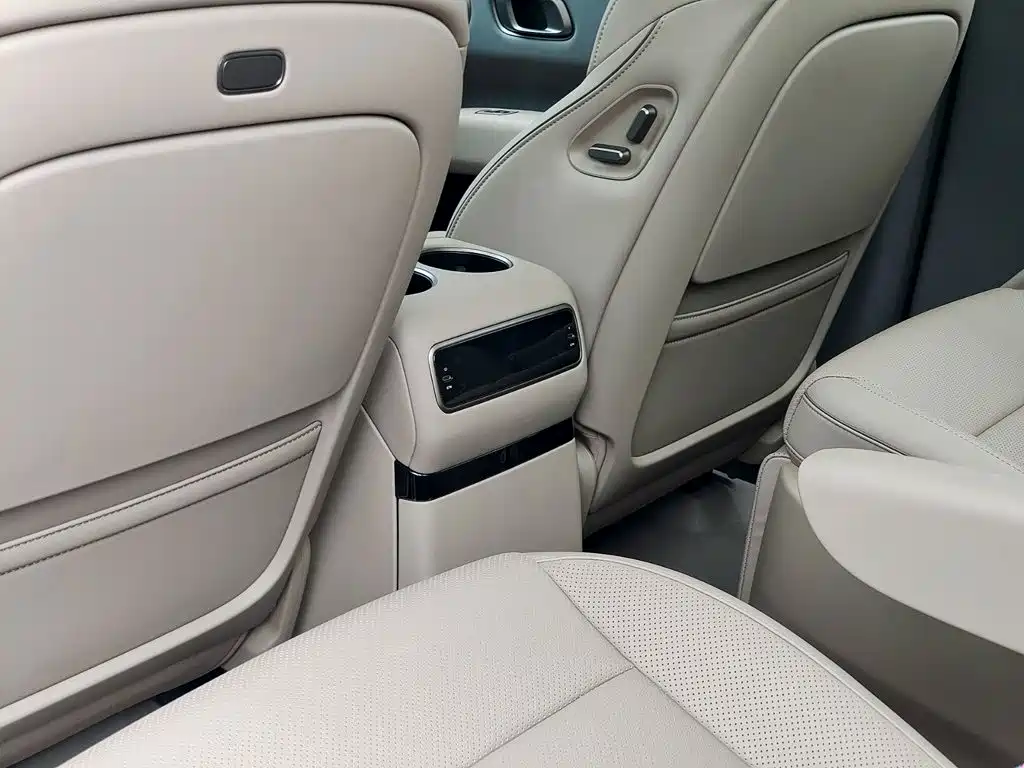 Li Auto Li i8 2026 2025 Standard Edition