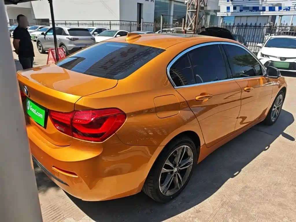 BMW 1 Series 2017 118i Sport фото 7