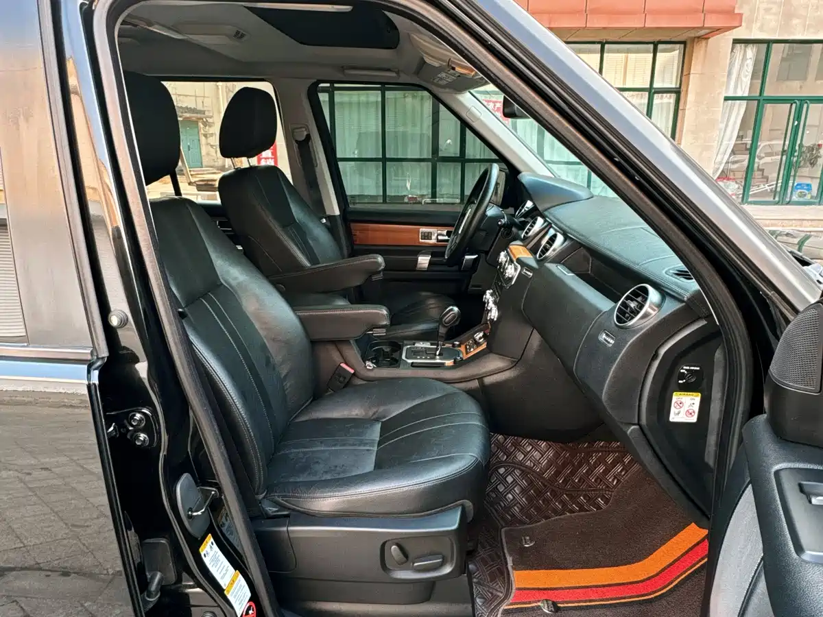 Land Rover Discovery 2011 4.0 V6 HSE фото 12