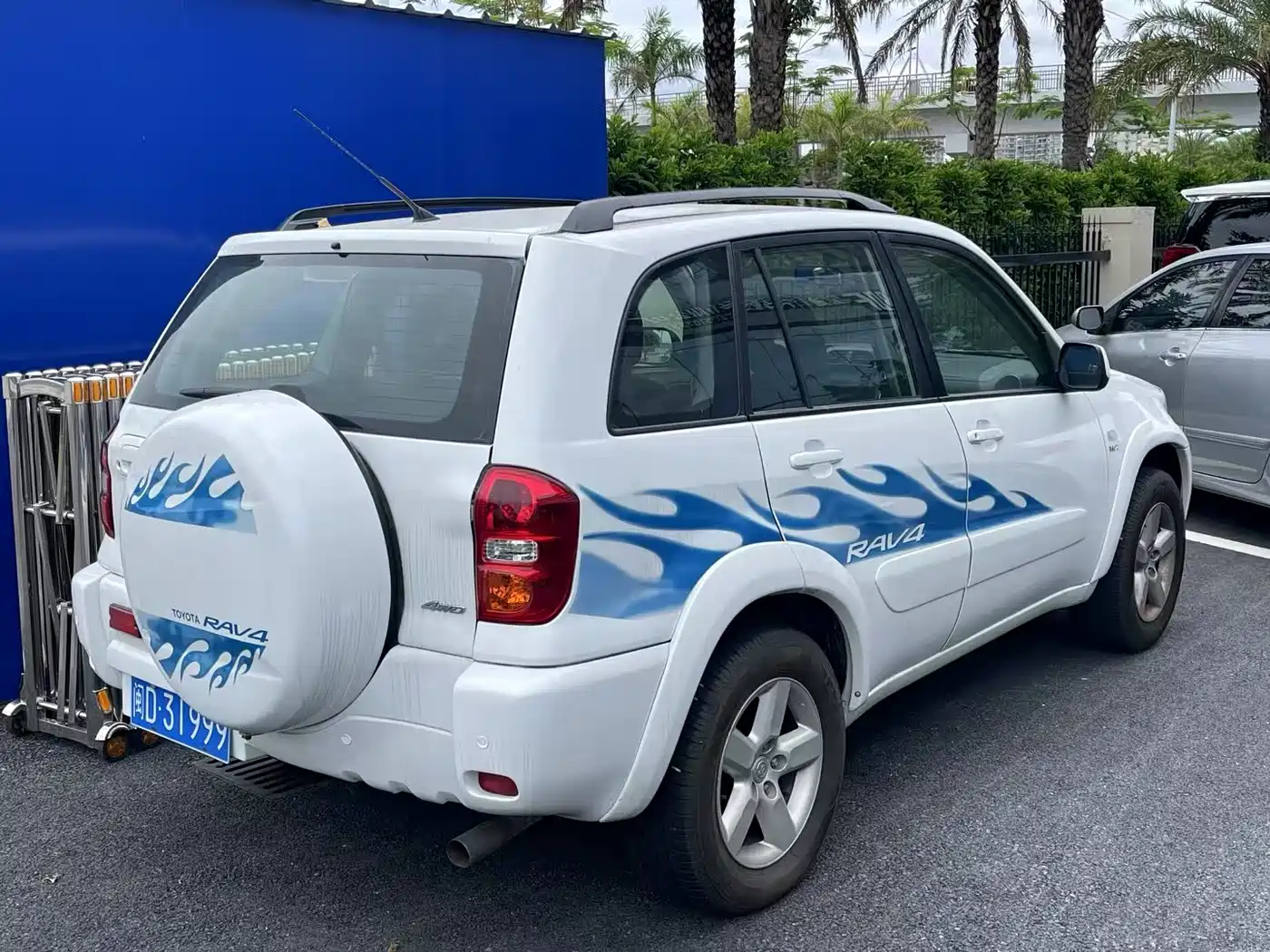 Toyota RAV4 (Import) 2004 2004 Model 2.0 5-Door