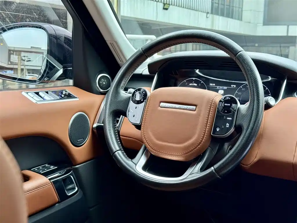 Land Rover Range Rover Sport 2016 Model 3.0 SC V6 HSE фото 18