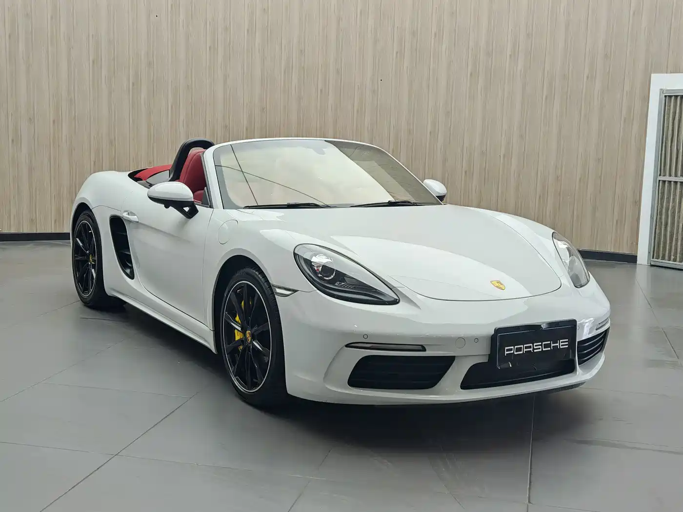 Porsche 718 2018 Boxster 2.0T фото 3
