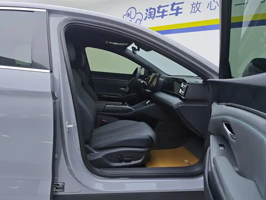 BYD Qin L 2026 Model DM-i 210KM Superior Edition фото 8