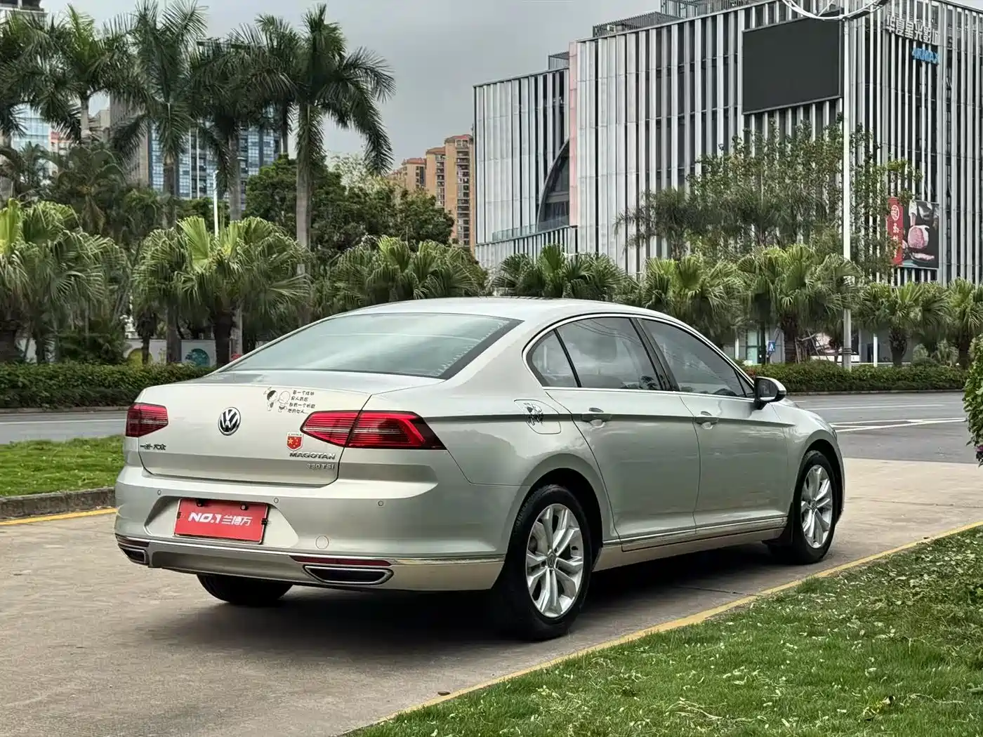 Volkswagen Magotan 2018 330TSI DSG Luxury фото 17