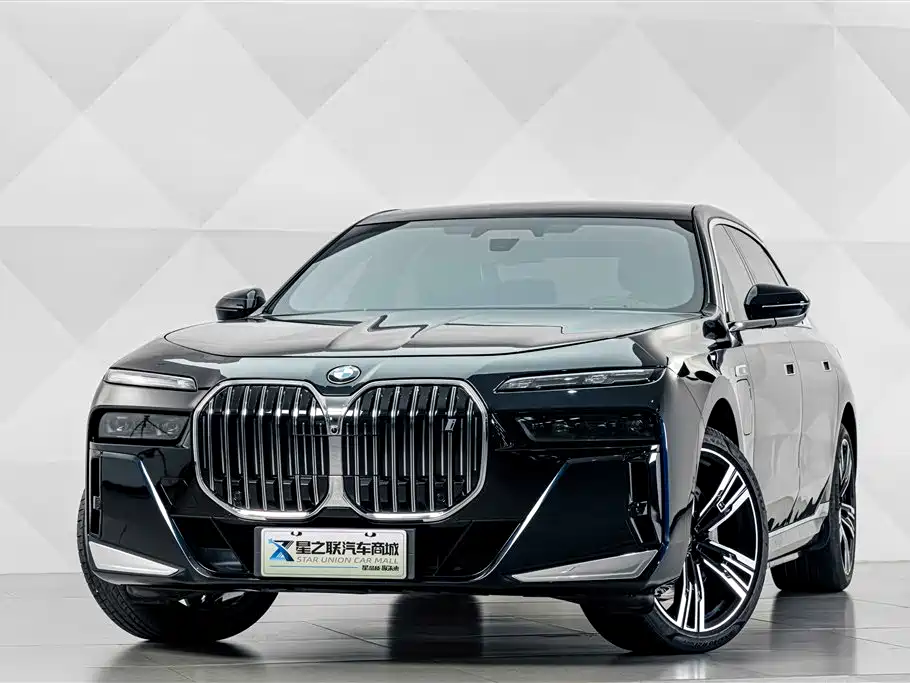 2025 BMW i7