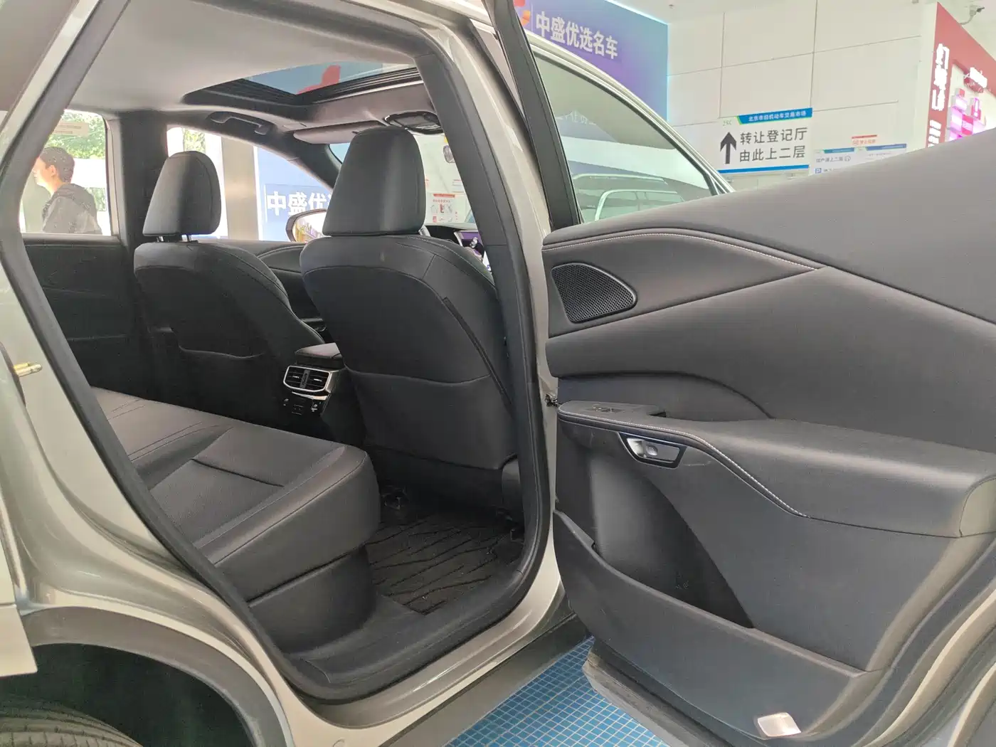 Lexus RX 2025 2025 300 4WD Premium Edition