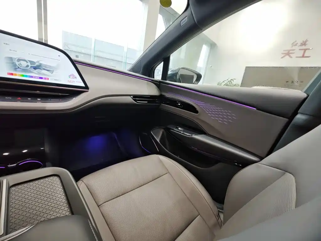 Hongqi EH7 2025 2025 640 AWD Smart Selection Edition