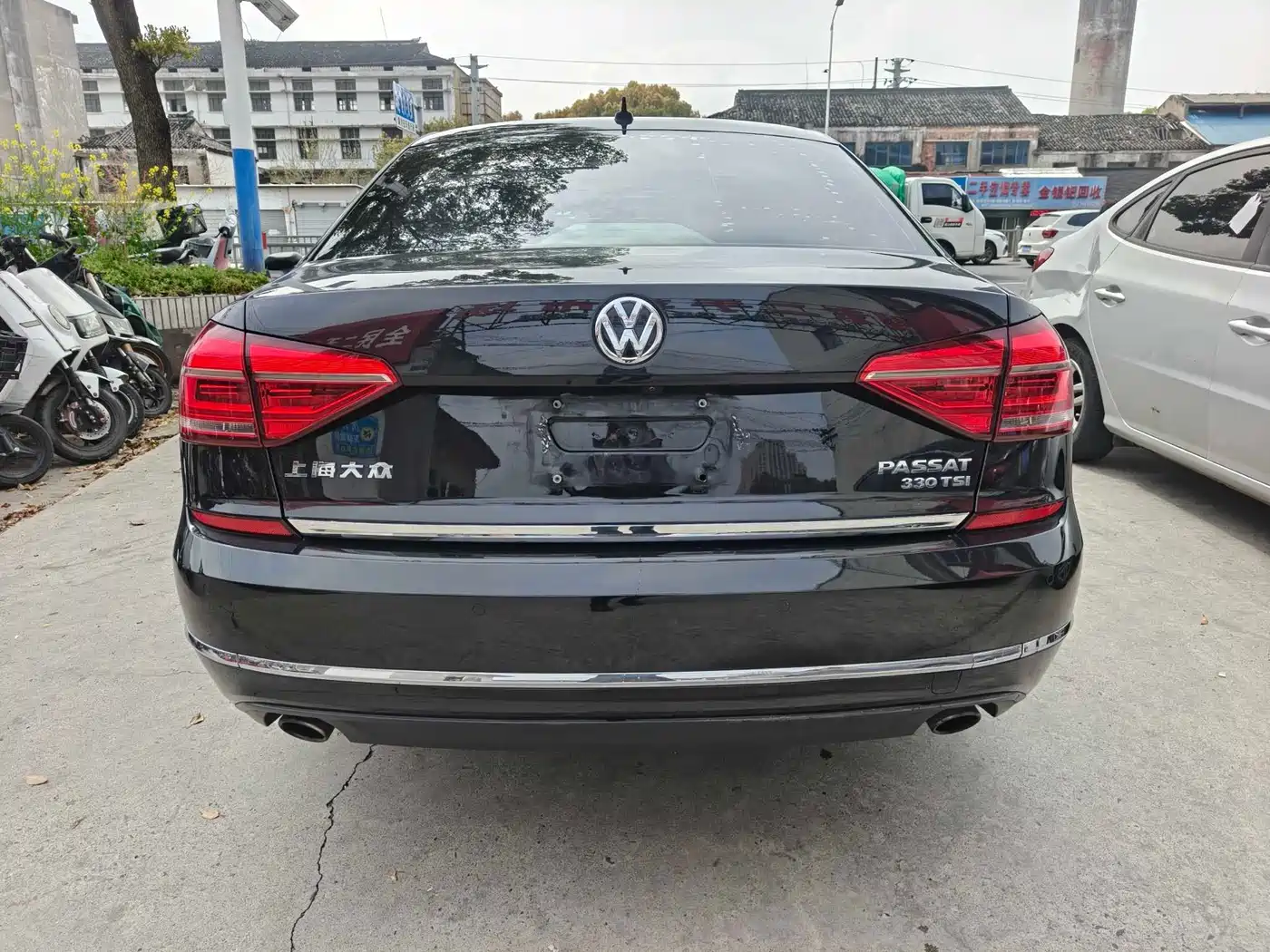 Volkswagen Passat 2016 330TSI DSG Executive Edition фото 5