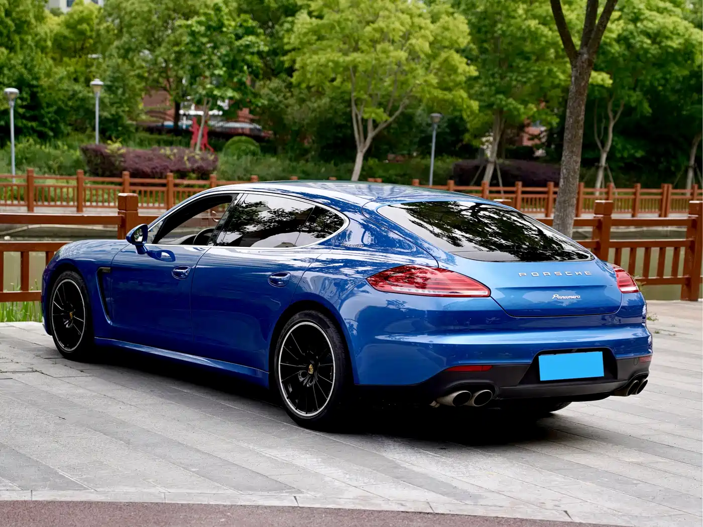 Porsche Panamera 2016 Panamera Executive Edition 3.0T фото 5