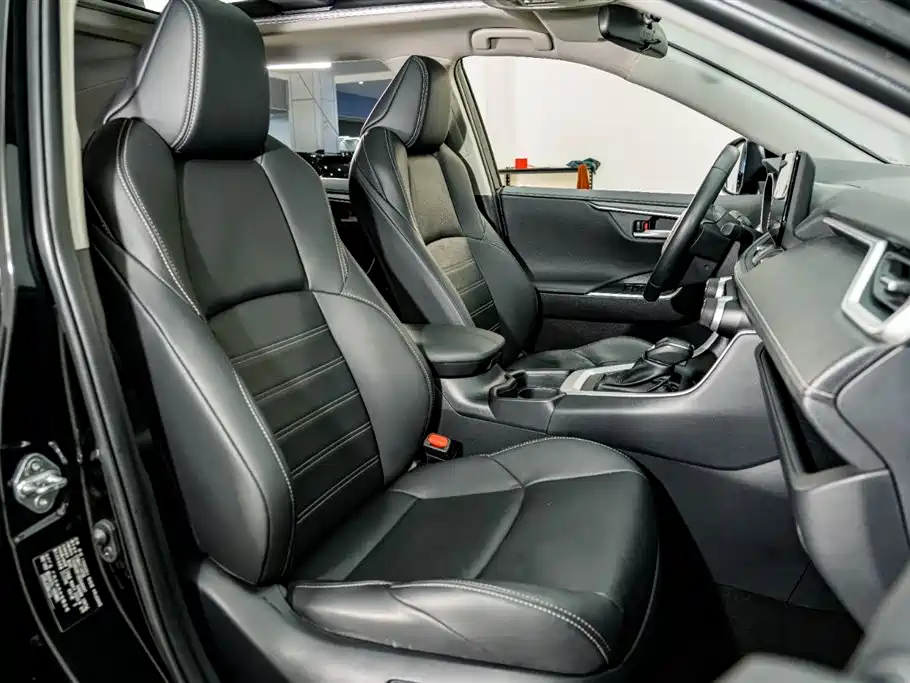 Toyota Wildlander 2023 2.0L CVT FWD Luxury PLUS фото 17
