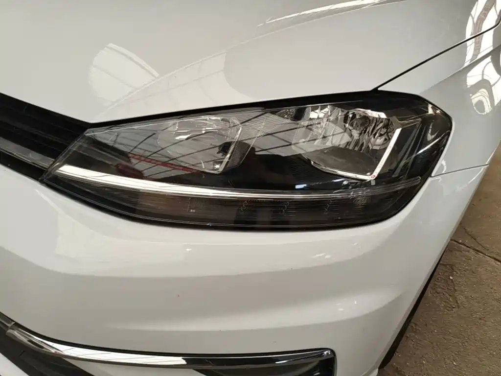 Фото 24 - Volkswagen Golf