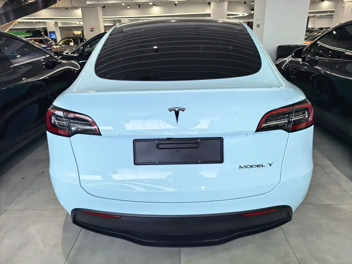 TESLA MODEL Y