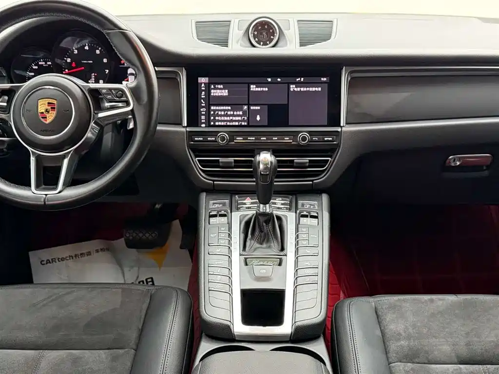 Porsche Macan 2020 Macan 2.0T фото 25