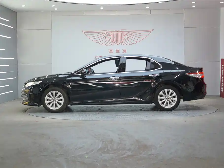 Toyota Camry 2019 2.0G Luxury Edition China VI фото 2