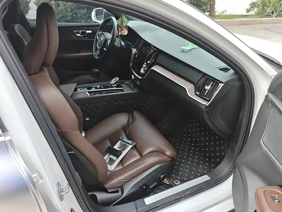Volvo S60 2023 2023 B4 Smart Vision Luxury Edition
