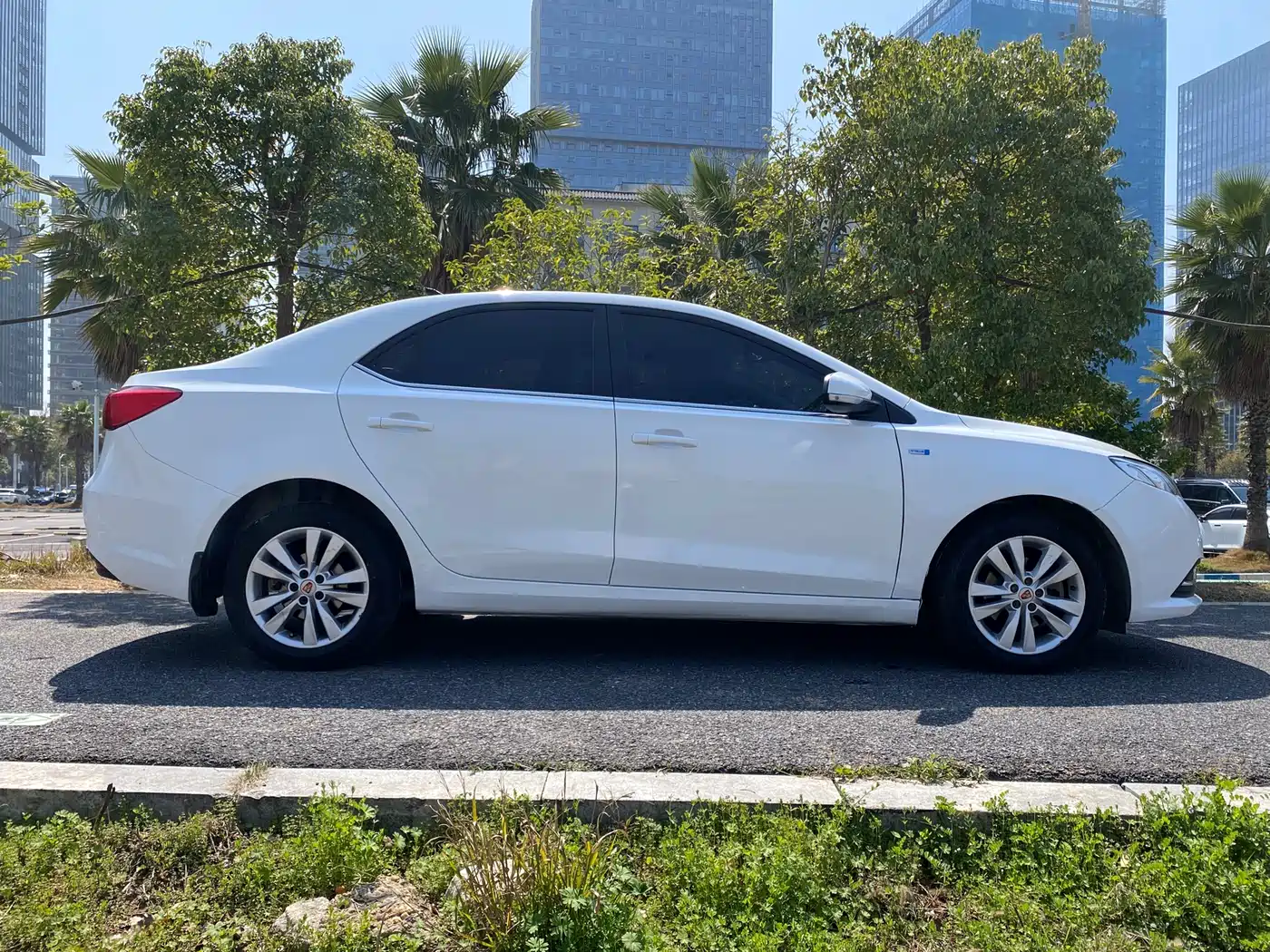 Photo 5 - Roewe 360