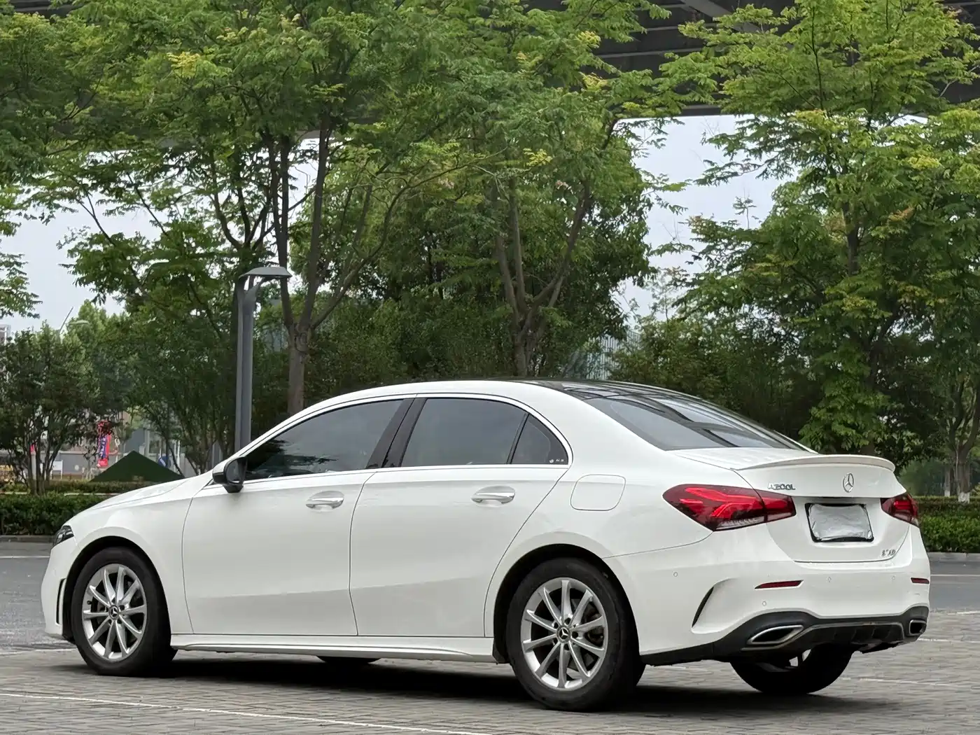 Mercedes-Benz A-Class 2021 A 200 L Sport Sedan Fashion Edition фото 7