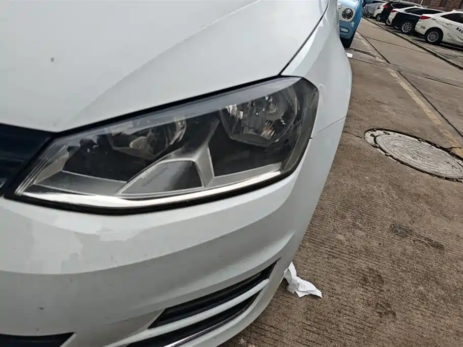 Volkswagen Golf 2015 1.6L Automatic Comfort фото 5