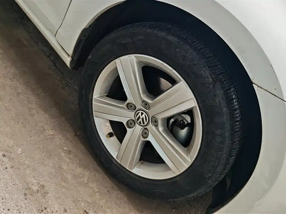 Volkswagen Golf 2015 1.6L Automatic Comfort фото 6