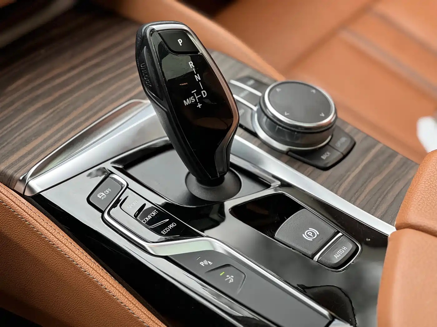 BMW 6 Series GT 2018 630i M Sport Package фото 7