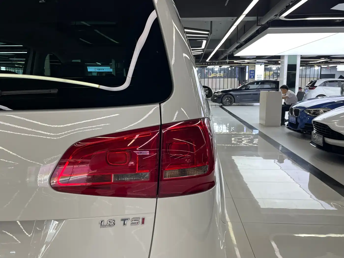 Volkswagen Sharan 2013 1.8TSI Standard фото 35
