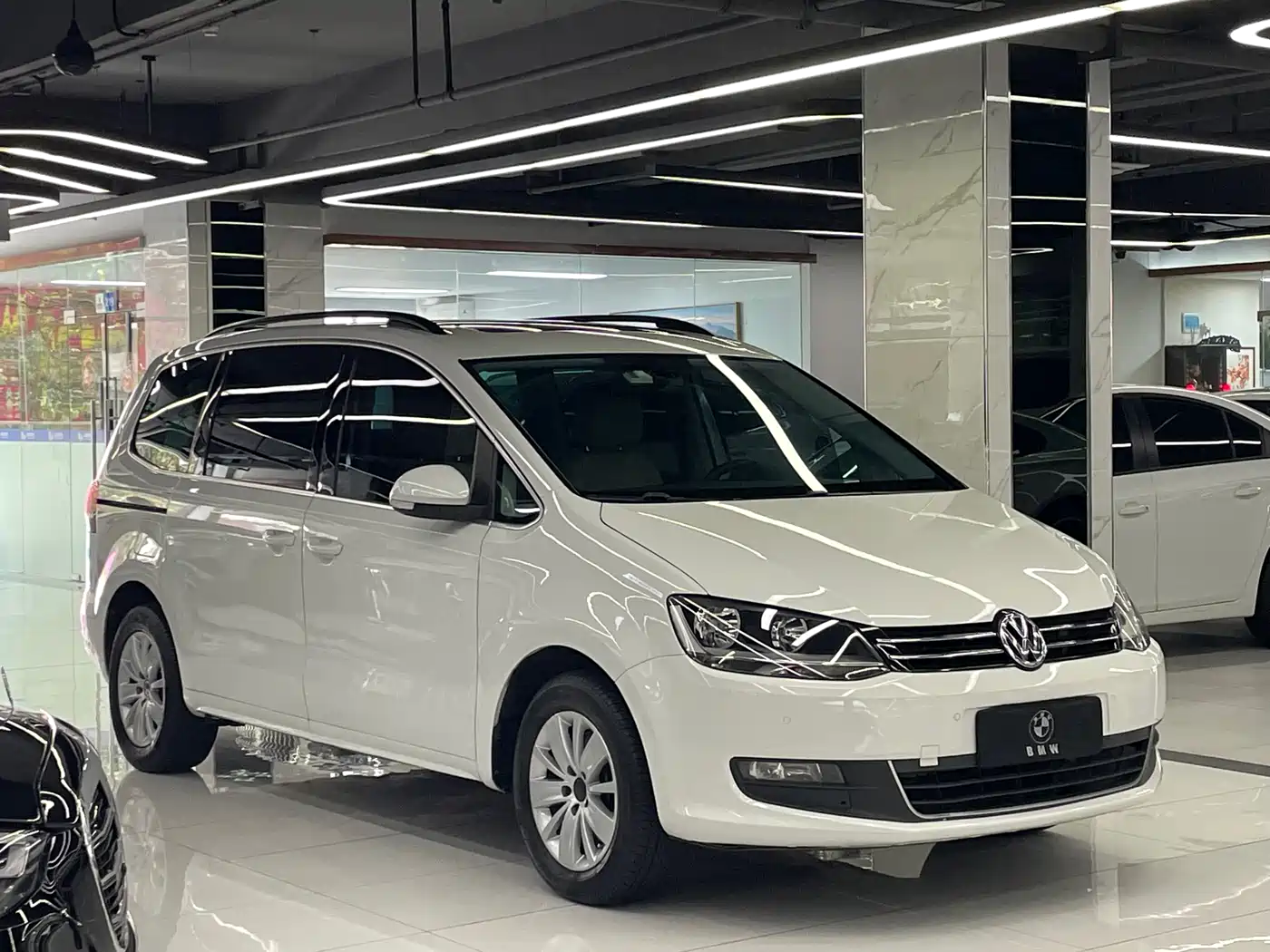 Volkswagen Sharan 2013 1.8TSI Standard фото 3