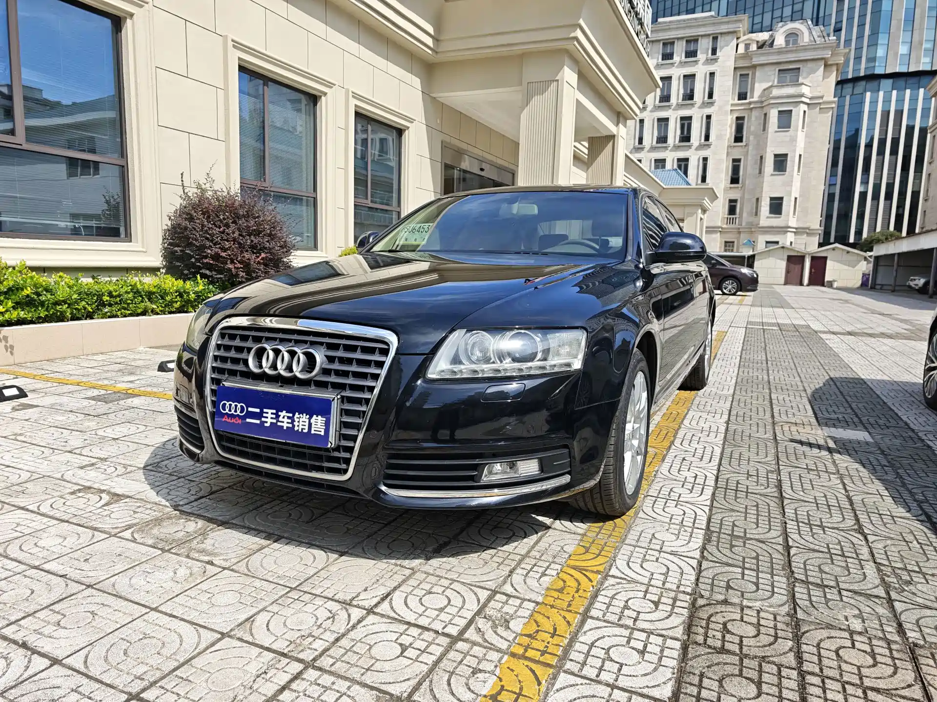Фото 1 - Audi A6L