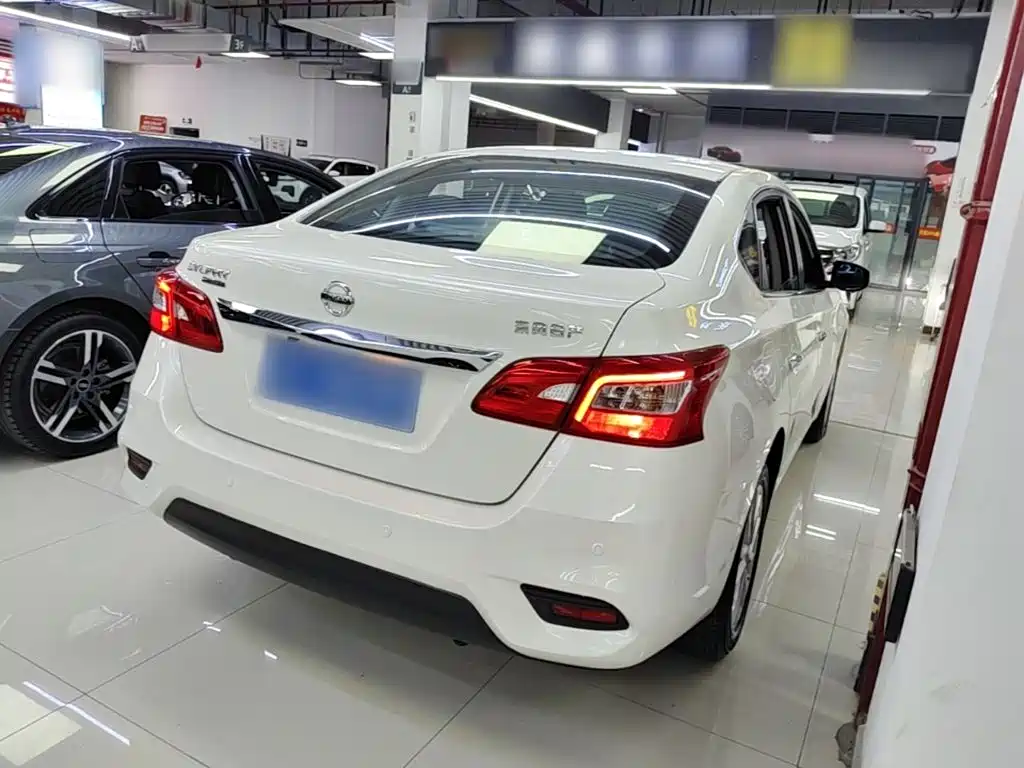 صورة 7 - Nissan Sylphy