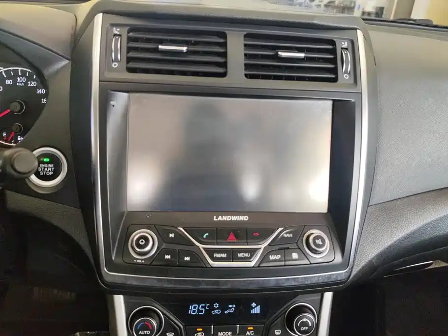 Landwind X5 2016 2016 Plus 1.5T CVT Innovation Edition