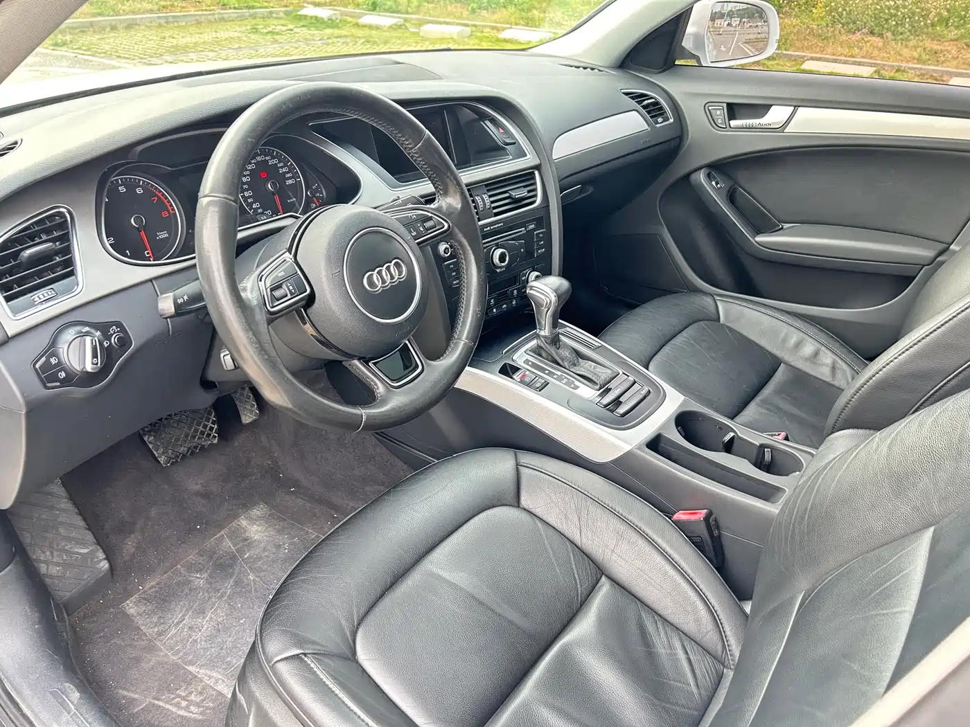 Audi A4L 2016 35 TFSI Automatic Standard фото 11