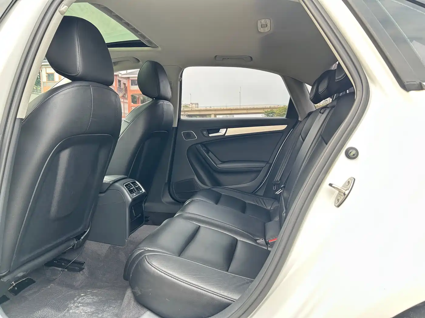 Audi A4L 2016 35 TFSI Automatic Standard фото 13