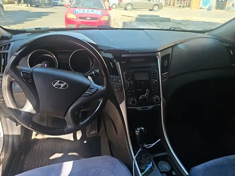 Hyundai Sonata 2012 2011 2.0L Auto Leading Edition