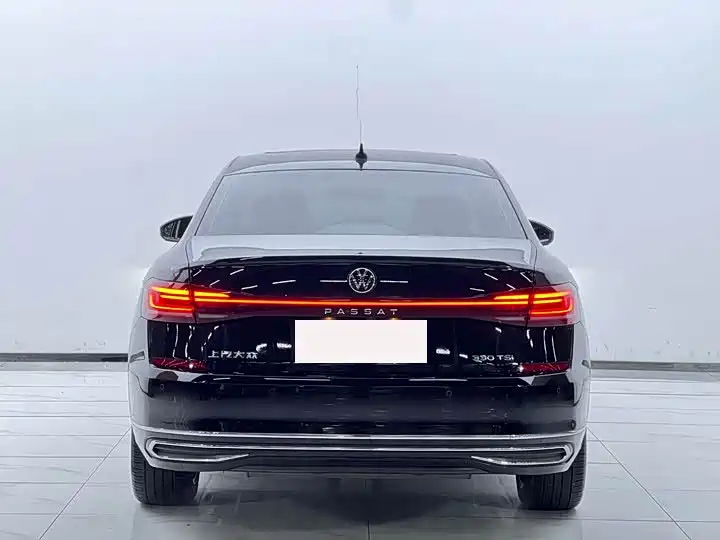 Volkswagen Passat 2023 Facelift 330TSI Starlight Elite Edition фото 8