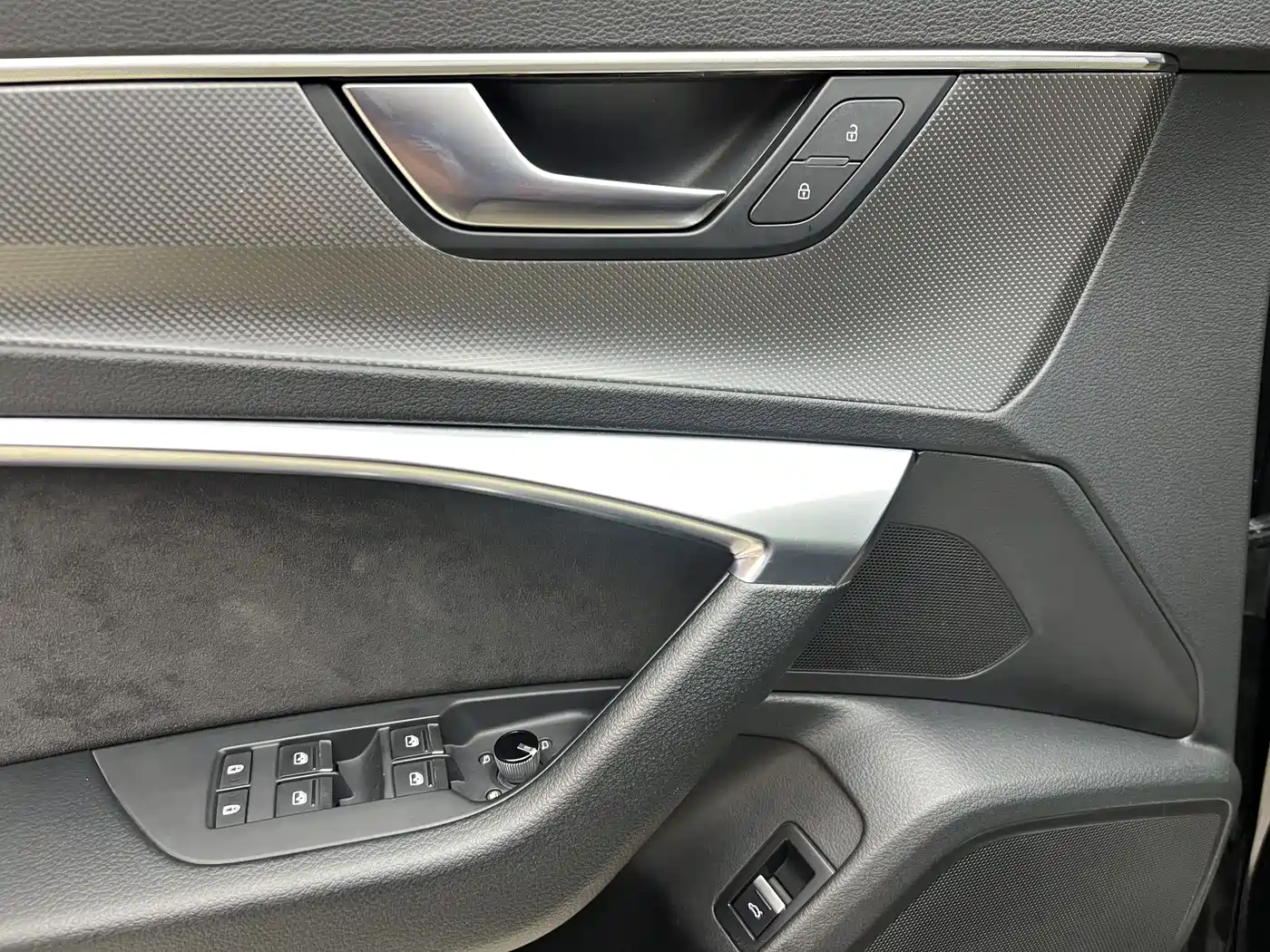 Audi A6L 2019 40 TFSI Luxury Dynamic фото 9