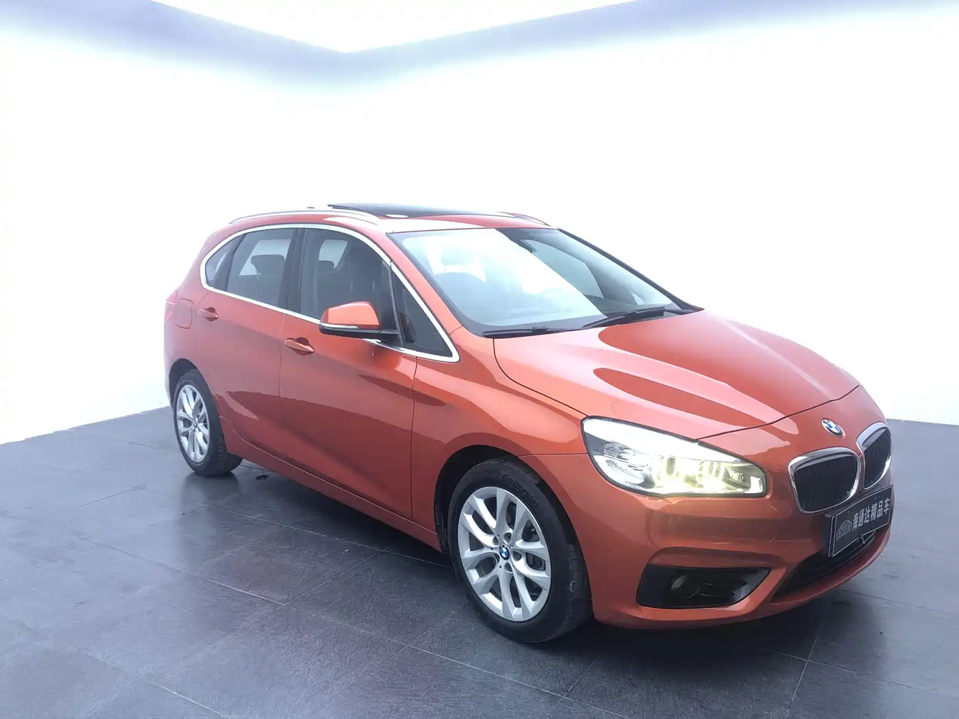 BMW 2 Series Touring 2016 220i Leading Model фото 3