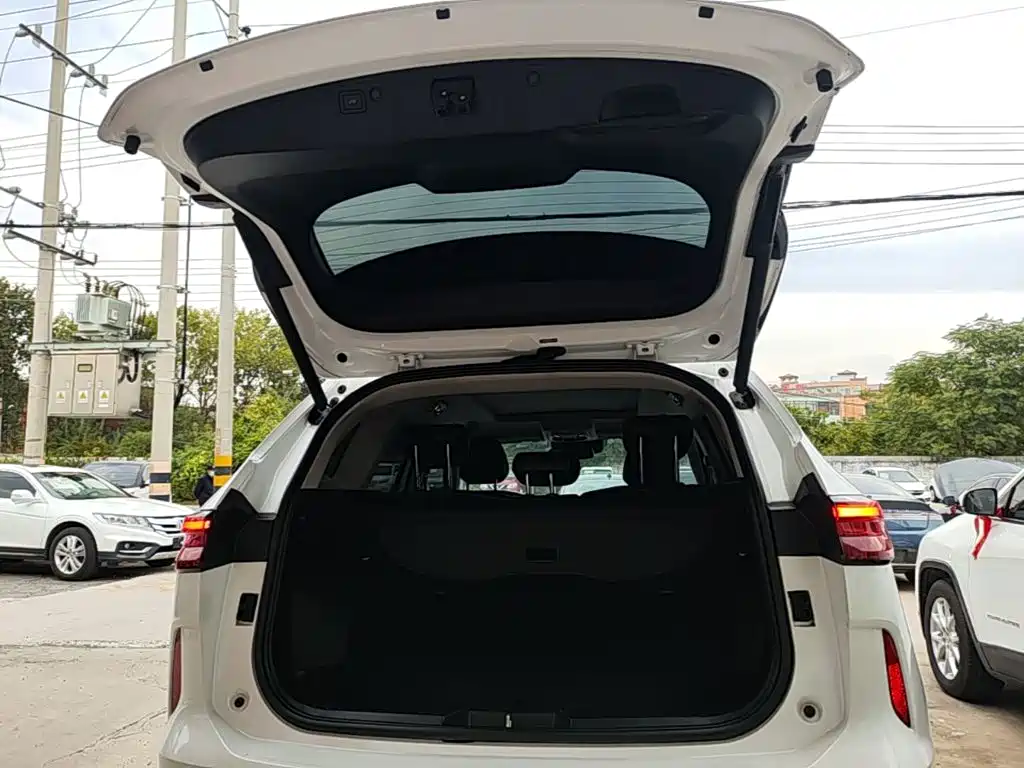 Photo 19 - Haval H6
