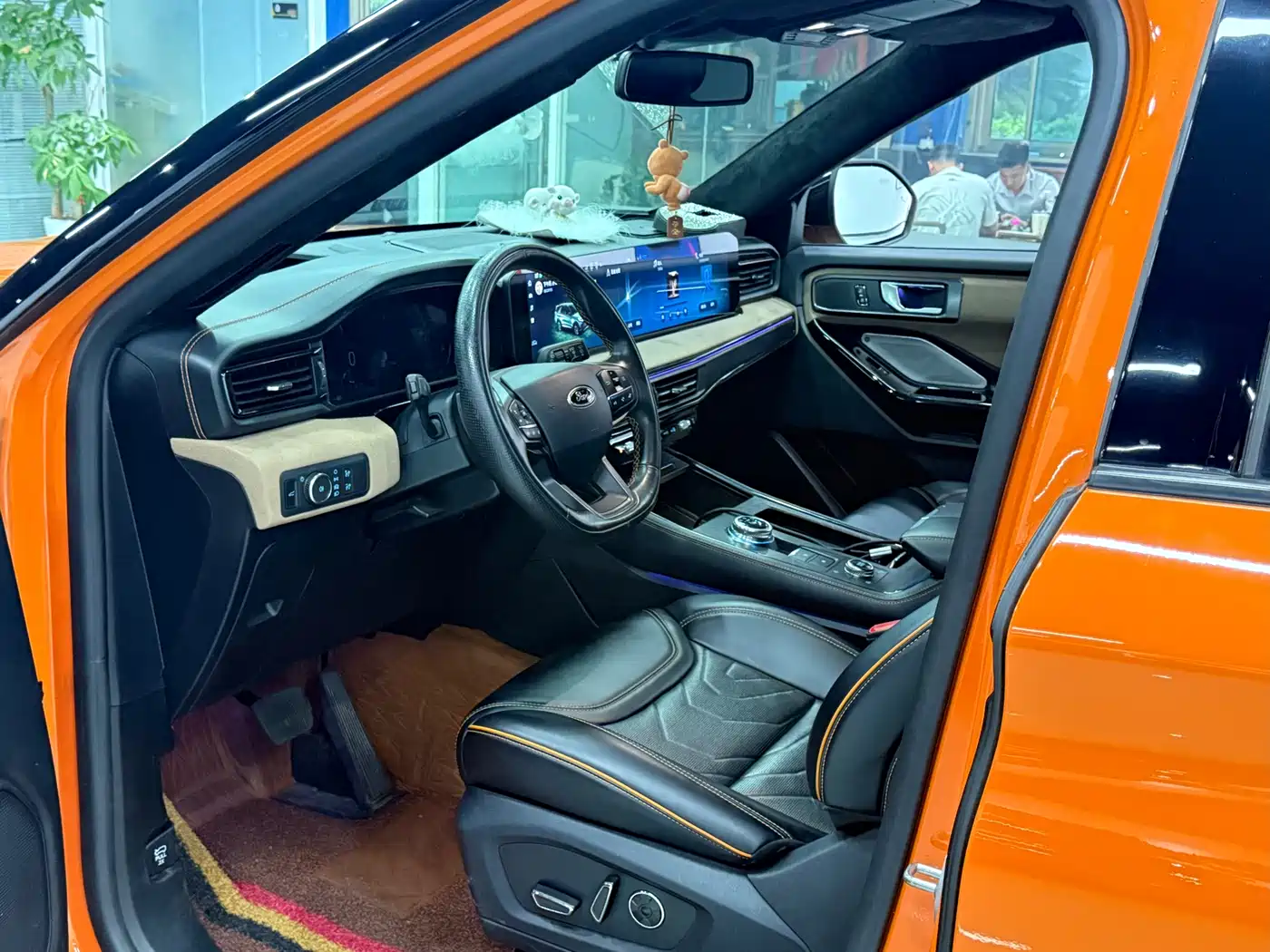 Ford Explorer 2023 EcoBoost 285 Kunlun Summit Edition 7-seater фото 4