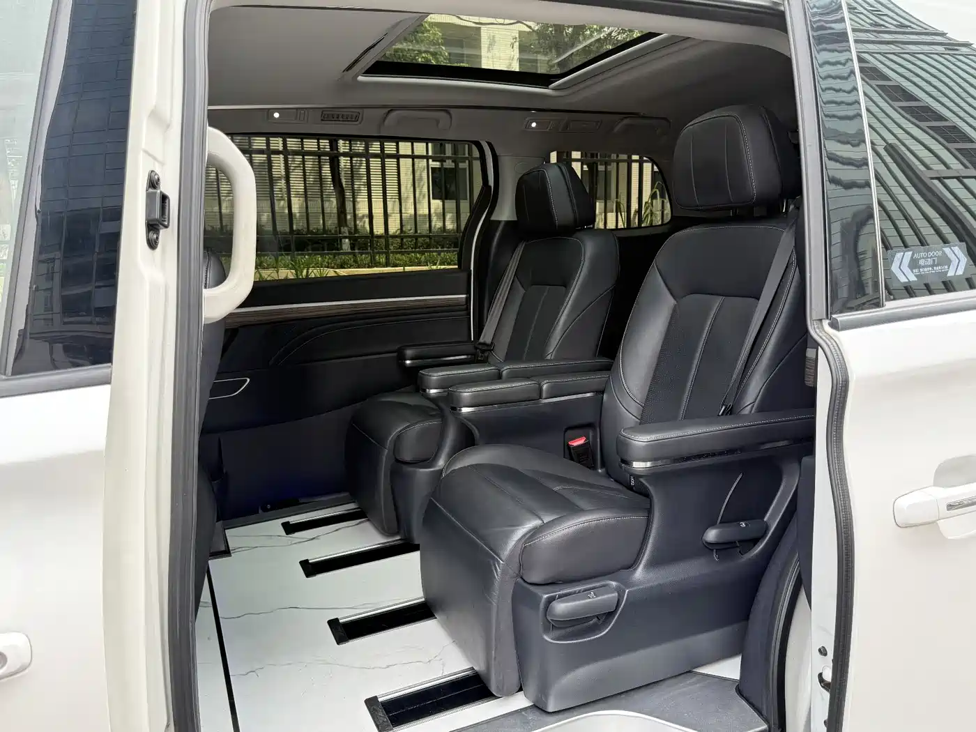 GAC Trumpchi Trumpchi M8 2021 Leading Show Series 390T Premium Edition фото 16