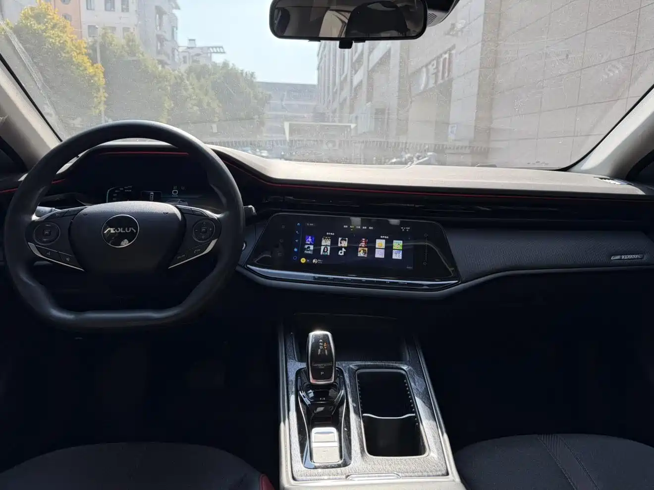 DONGFENG YI HYUN MAX