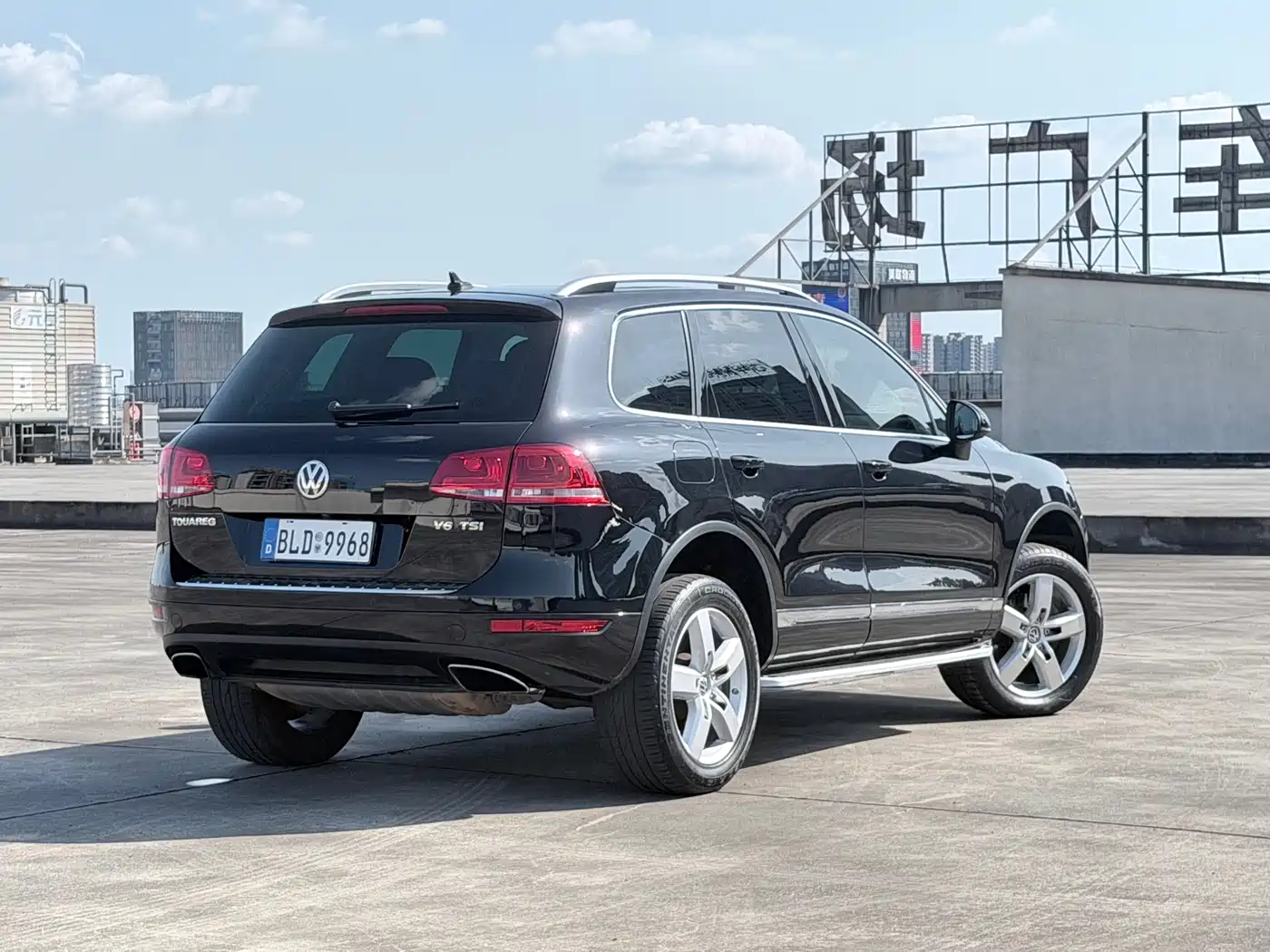 Volkswagen Touareg 2011 3.0TSI Luxury фото 5
