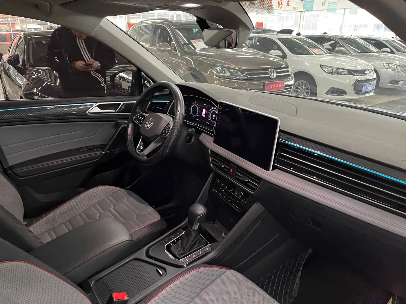 VOLKSWAGEN TIGUAN L NEW ENERGY