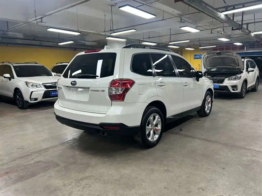 Subaru Forester 2013 2.5i Automatic Luxury Edition фото 8