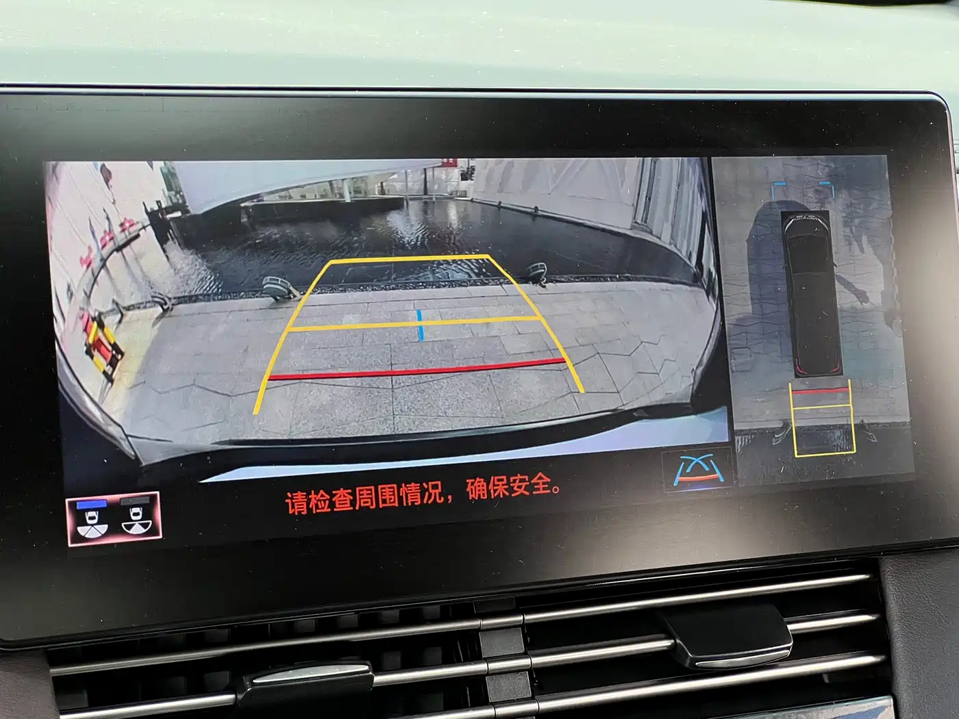 Lexus LM 2020 300h Seven-Seater Elegance Edition фото 28