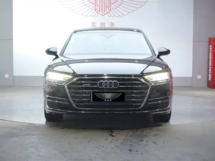 Audi A8 2021 A8L 50 TFSI quattro Comfort фото 2