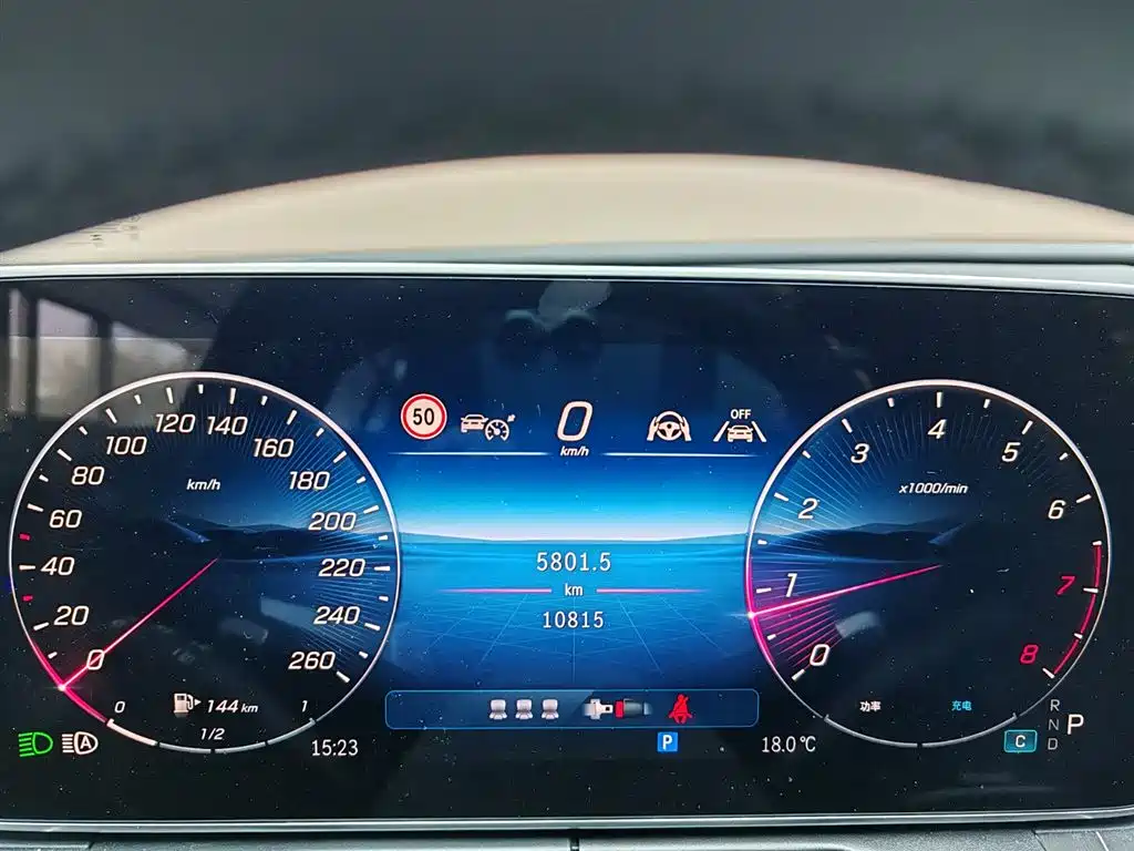 Mercedes-Benz C-Class 2024 C 260 L Night Edition Sport фото 10