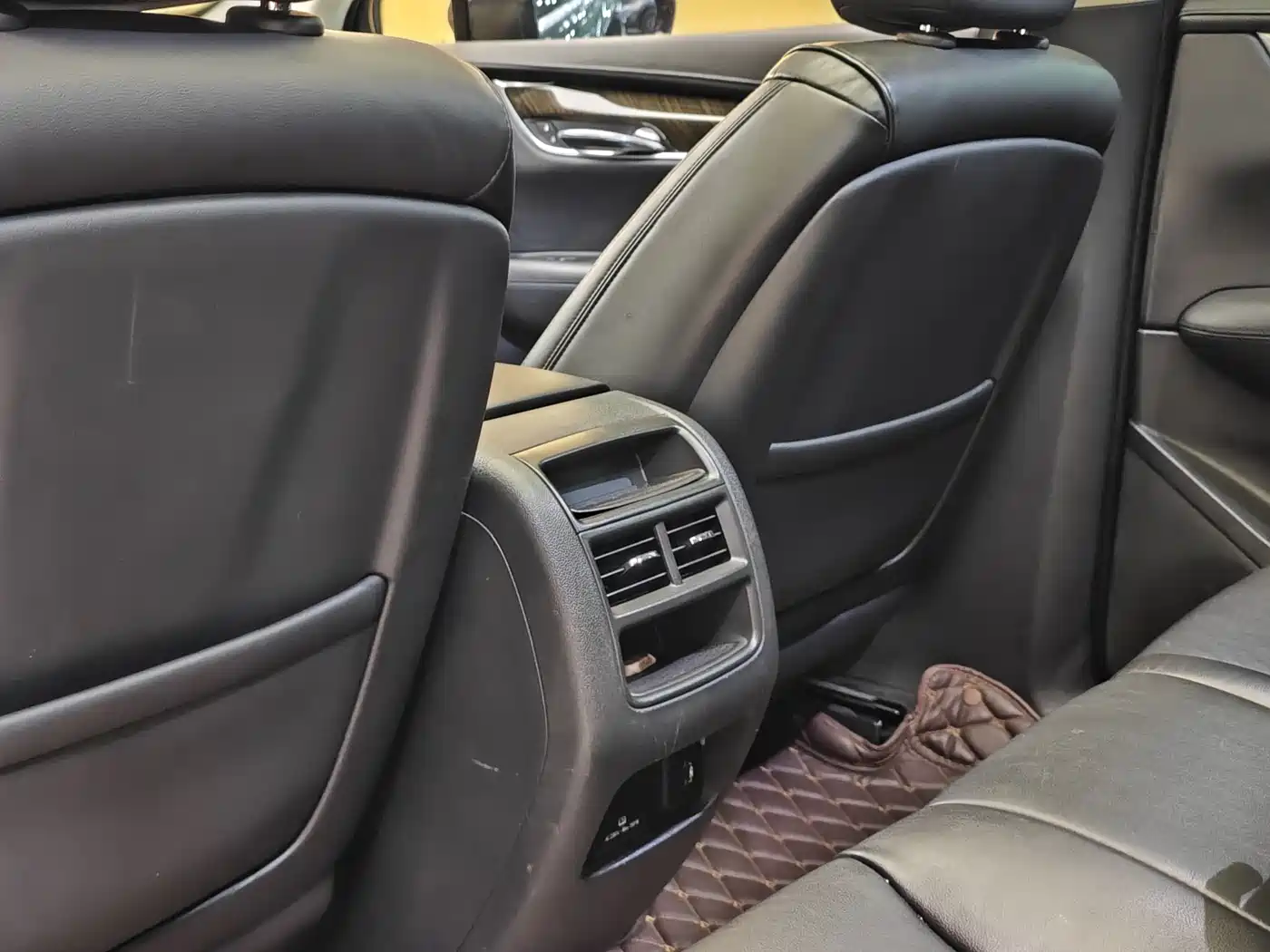 Cadillac XT5 2018 28T 4WD Luxury фото 25