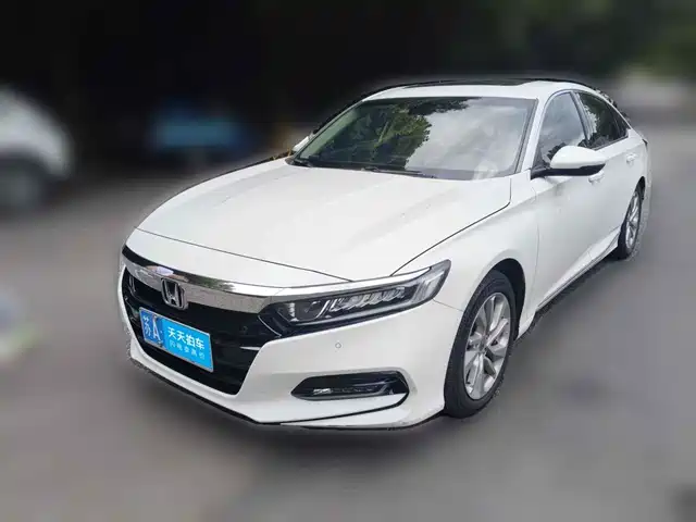 Honda Accord 2018 260TURBO Luxury Edition China V — фото 1