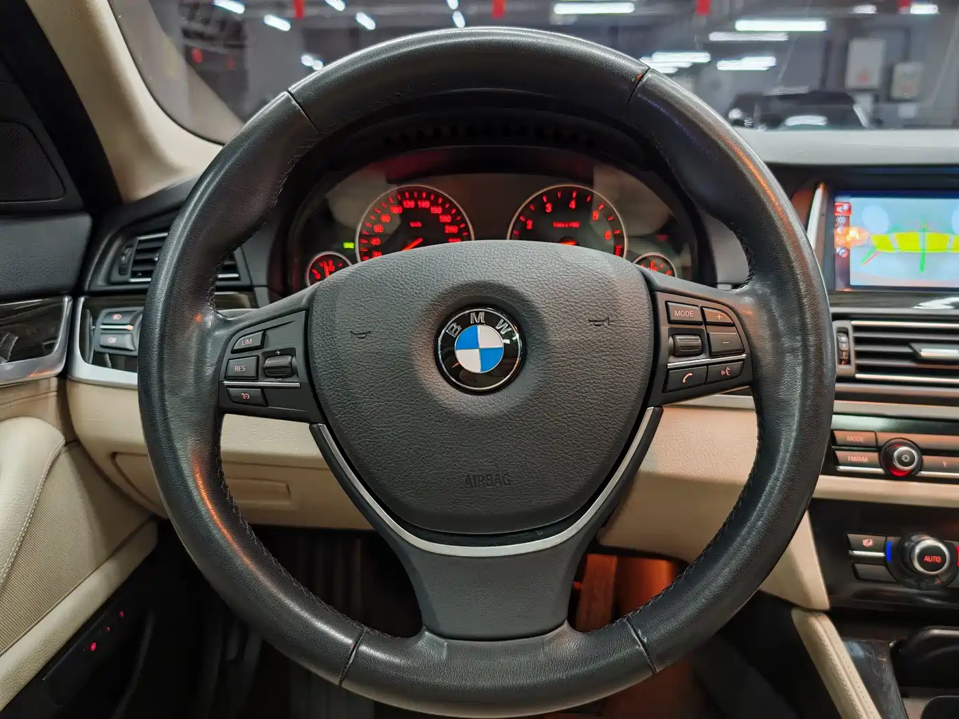 BMW 5 Series (Import) 2014 528i xDrive M Sport Wagon фото 31