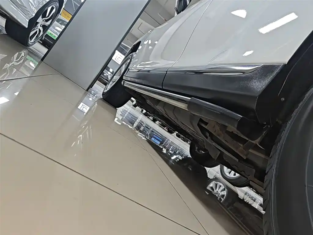 Toyota Highlander 2012 2.7L 2WD 5-seater Elite Edition фото 22
