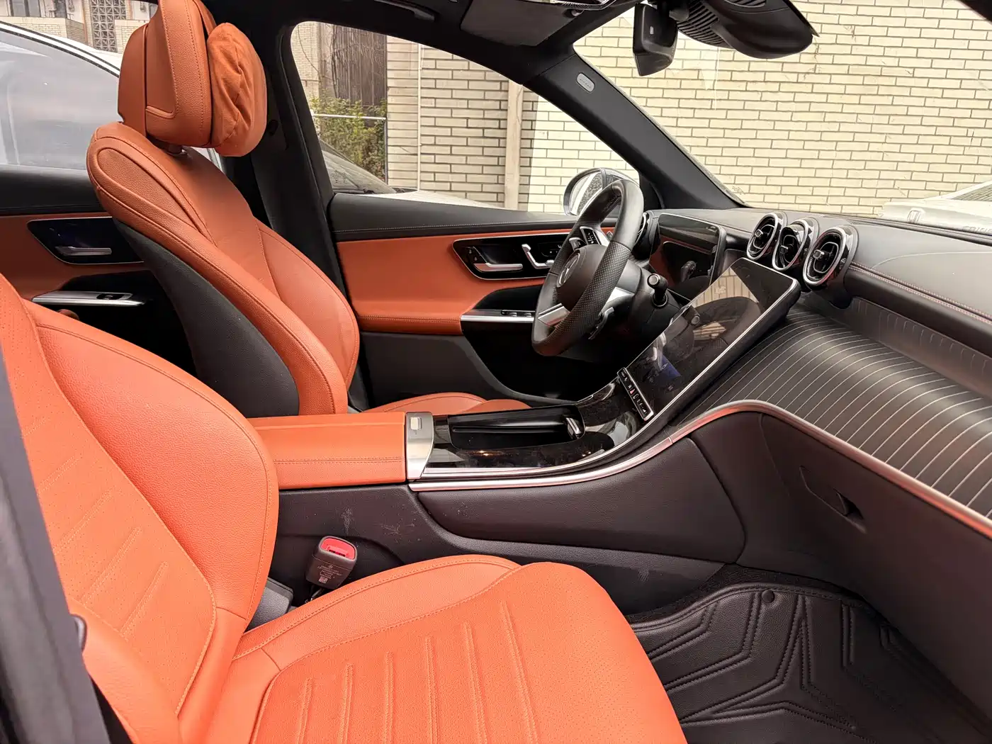 Mercedes-Benz GLC 2023 GLC 260 L 4MATIC Sport 5-seater фото 4